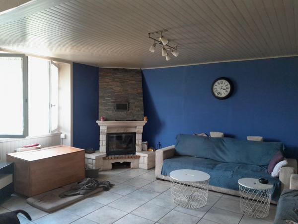 MAISON AVEC 3 CHAMBRES COMBLES AMENAGEABLES 5 MN DU LIORAN