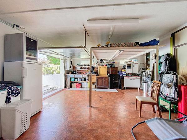 Maison à vendre à Saint-sulpice de Royan dans un quartier calme avec un large sous sol.