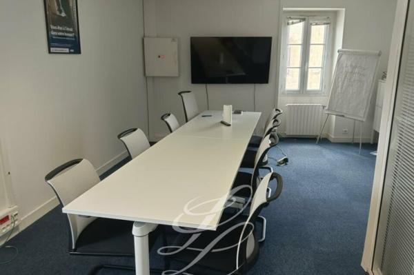 Location - BUREAUX 214 m 2