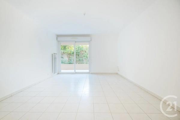 Appartement T3 à vendre  3 pièces - 74,19 m 2   ANTIBES  - 06
