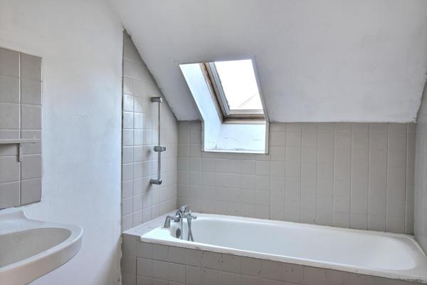 Immeuble 129m² à vendre Angerville 91670 190000€ - Micro.immo