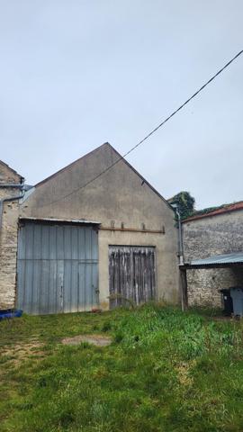 Immeuble 129m² à vendre Angerville 91670 190000€ - Micro.immo