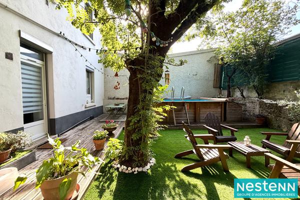 Immeuble Villeurbanne 6 pièces à deux pas du Métro A - Jardin intimiste avec piscine