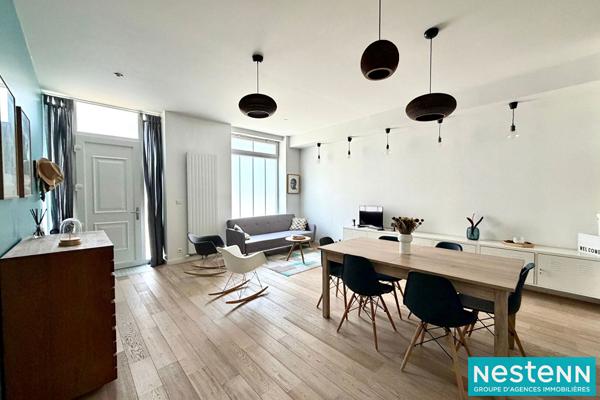 Immeuble Villeurbanne 6 pièces à deux pas du Métro A - Jardin intimiste avec piscine