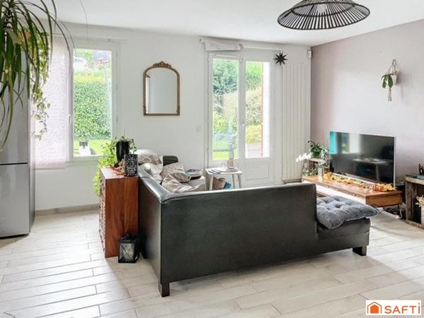 Maison 125 m2 louée actuellement - 4 chambres - terrain 310 m2 - proche tous commerces - RER C