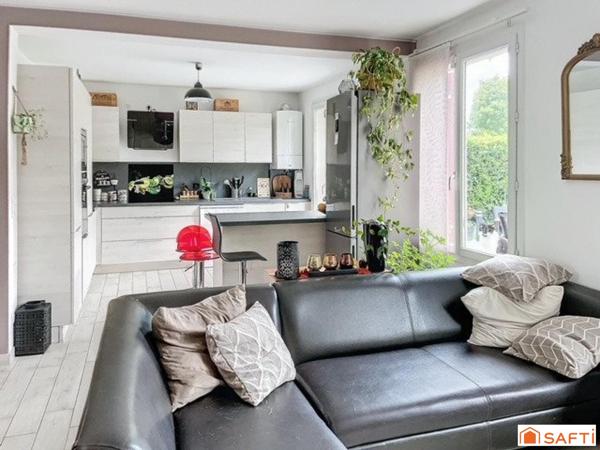 Maison 125 m2 louée actuellement - 4 chambres - terrain 310 m2 - proche tous commerces - RER C