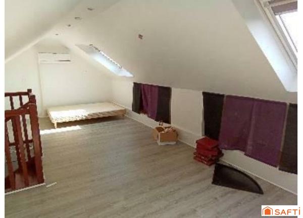 Maison 125 m2 louée actuellement - 4 chambres - terrain 310 m2 - proche tous commerces - RER C