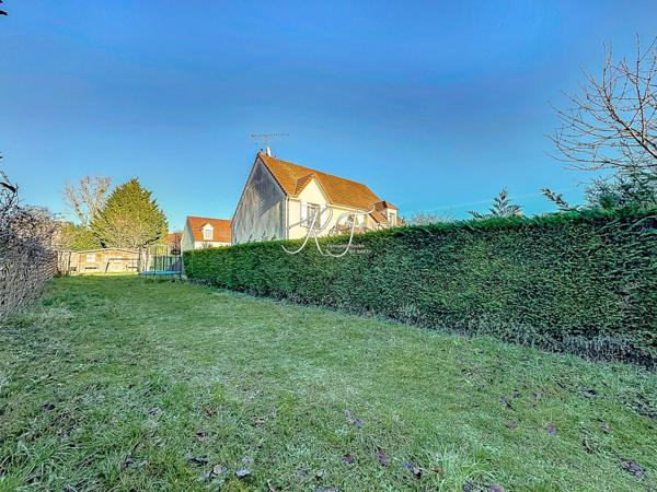 Maison individuelle avec 3 chambres et grand terrain