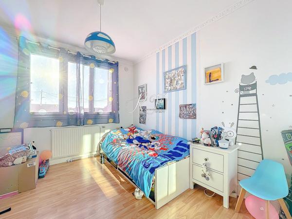 Maison individuelle avec 3 chambres et grand terrain