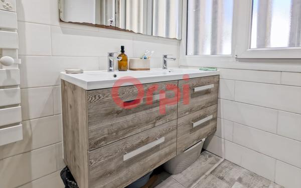 Appartement à vendre    4 pièces • 71,45 m2 Toulon