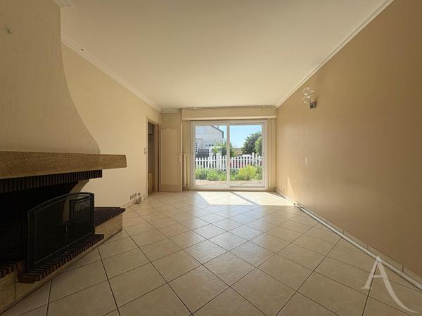 Maison de 105 m² - 2/3 chambres - garage - jardin 311 m² à Les Mureaux