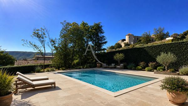 BELLE DEMEURE CENTRE VILLE GREOUX LES BAINS VUE IMPRENABLE CHATEAU