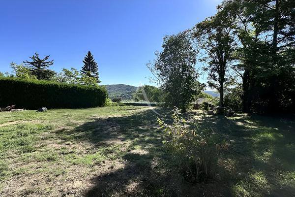 BELLE DEMEURE CENTRE VILLE GREOUX LES BAINS VUE IMPRENABLE CHATEAU