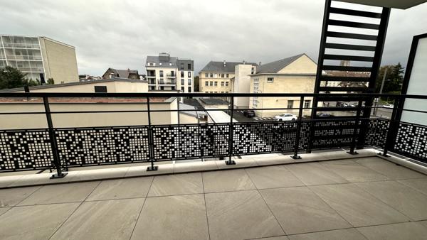 ? À Vendre : Appartement d'Exception avec Terrasse XXL en Centre-Ville de Meaux ?