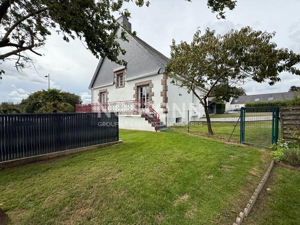 REMUNGOL- Jolie propriété à vendre de 171 m² avec 4 chambres, sous-sol complet avec 3 garages