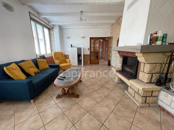 MAISON 4 CHAMBRES 3 GARAGES