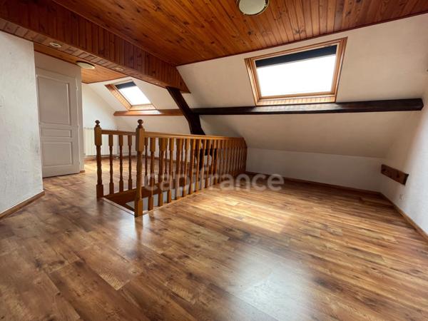 MAISON 4 CHAMBRES 3 GARAGES