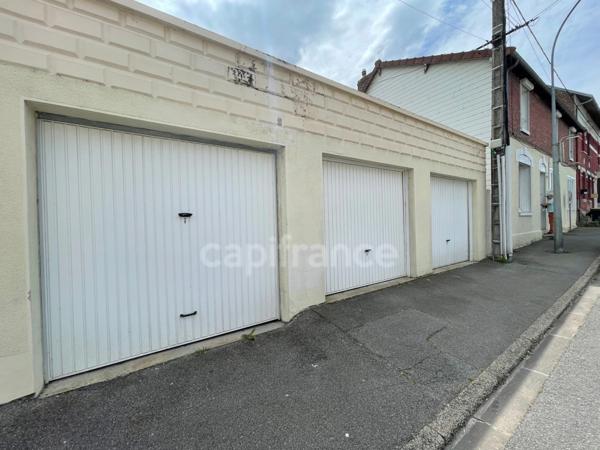 MAISON 4 CHAMBRES 3 GARAGES