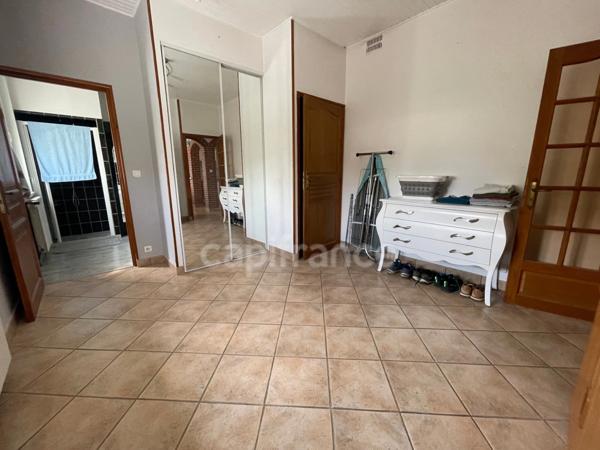 MAISON 4 CHAMBRES 3 GARAGES