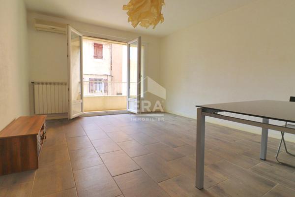 T2 50 m² lumineux traversant avec balcon et loggia  Marseille 10e Menpenti  Faibles charges