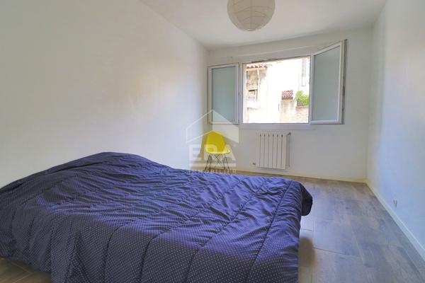 T2 50 m² lumineux traversant avec balcon et loggia  Marseille 10e Menpenti  Faibles charges