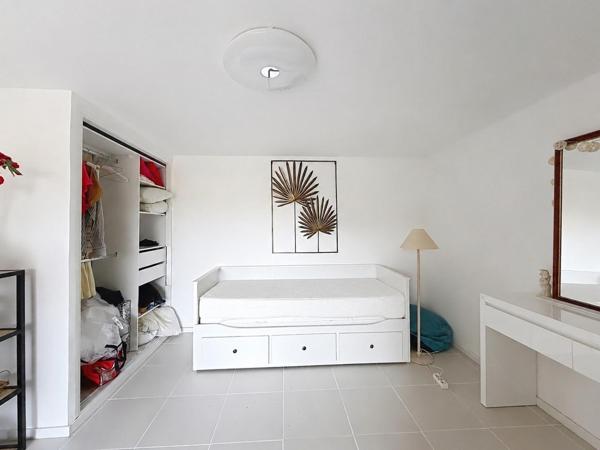 EXCLUSIVITÉ – Villa familiale avec piscine à proximité du Brusc et des plages