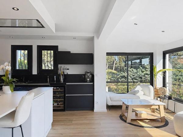 EXCLUSIVITÉ – Villa familiale avec piscine à proximité du Brusc et des plages