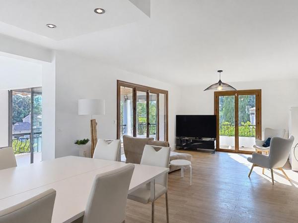 EXCLUSIVITÉ – Villa familiale avec piscine à proximité du Brusc et des plages