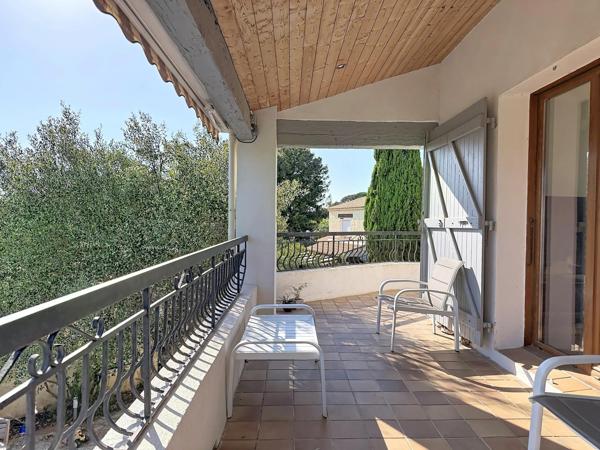 EXCLUSIVITÉ – Villa familiale avec piscine à proximité du Brusc et des plages
