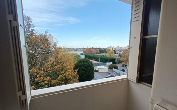 Appartement à vendre    3 pièces • 56,83 m2 Chilly-Mazarin