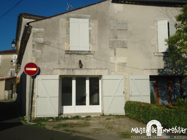 Vente Immeuble locatif - 6 logements loués - SEGONZAC Centre-ville