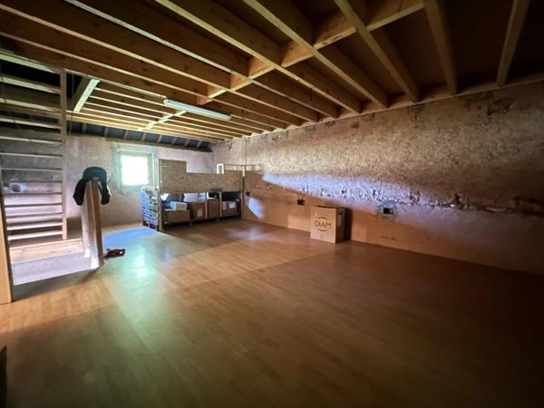 Vente                                                      Maison
                        
                     7 pièces                      149 m2                     à Sancerre