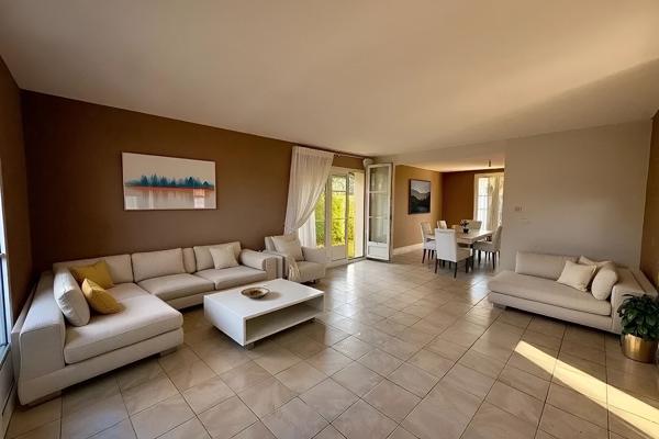A LOUER - NANTES ST JOSEPH DE PORTERIE Maison 4 CHAMBRES + BUREAU de 166.93 m2