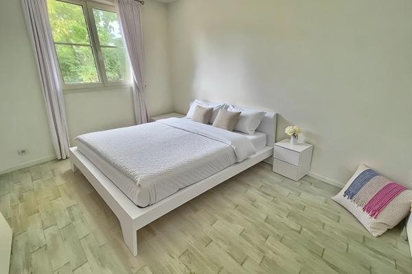 A LOUER - NANTES ST JOSEPH DE PORTERIE Maison 4 CHAMBRES + BUREAU de 166.93 m2