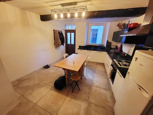 A VENDRE 83170 TOURVES MAISON DE VILLAGE T3/4 DE 130 M2 CAVE