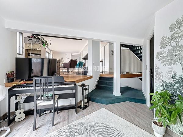 Propriété contemporaine avec piscine - vue sur la baie