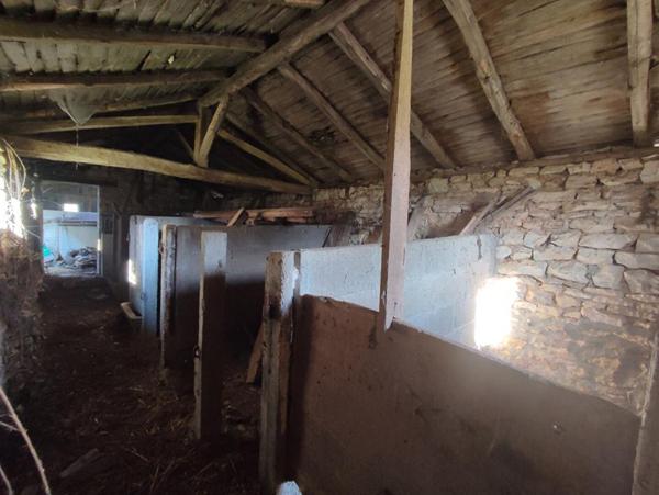 Grange toits terrain