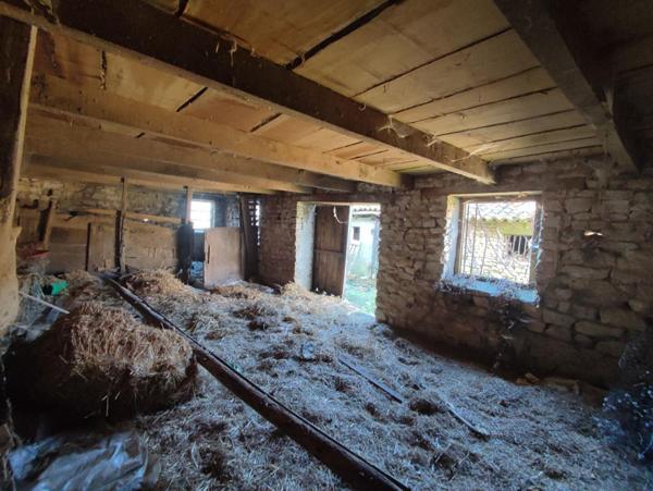 Grange toits terrain