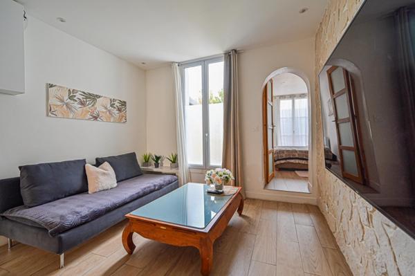 A  6  minutes de la Gare RER D  Maisons Alfort / Alfortville