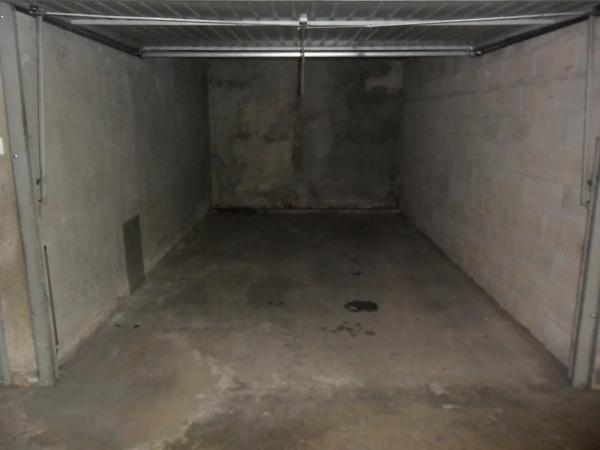 Parking / Box à louer à Mâcon (71000)