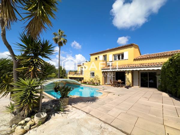 Villa au calme absolu-piscine-2 doubles garages