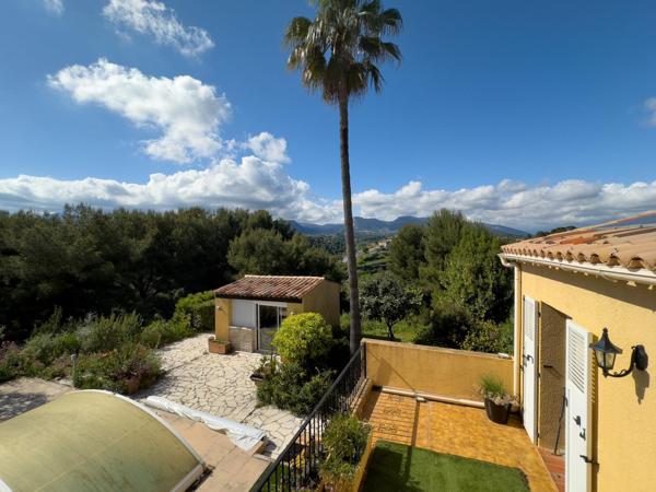 Villa au calme absolu-piscine-2 doubles garages