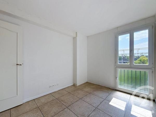 Appartement F4 à vendre  4 pièces - 65,32 m 2   CHARENTON LE PONT  - 94