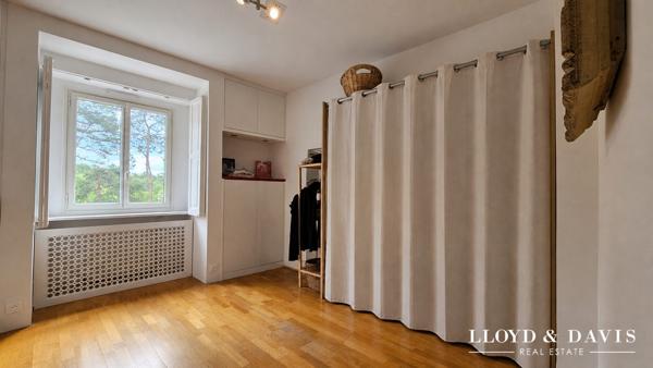 VILLA DE TYPE MANSARD
