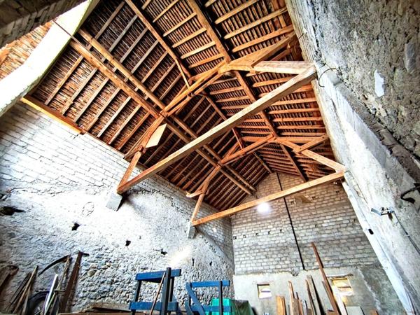 Grange à réhabiliter 265m² - PERRIGNIER (74)