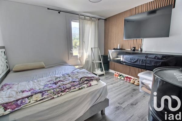 Maison à vendre 9 pièces 205 m² Roquevaire