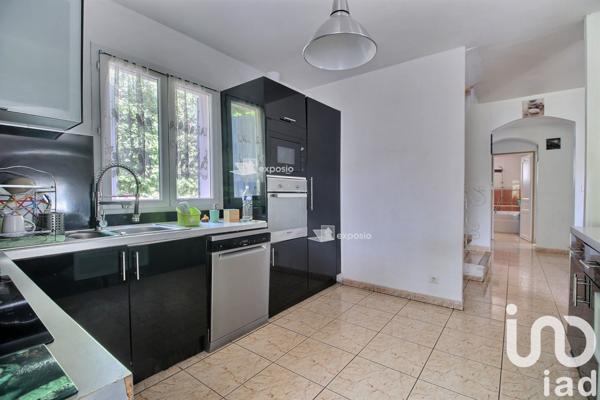 Maison à vendre 9 pièces 205 m² Roquevaire