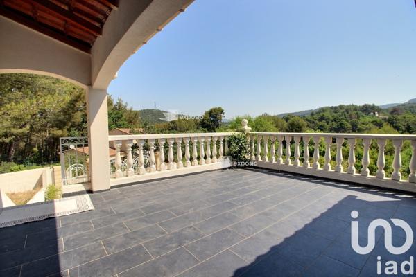 Maison à vendre 9 pièces 205 m² Roquevaire