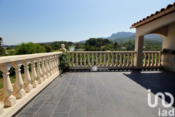 Maison à vendre 9 pièces 205 m² Roquevaire