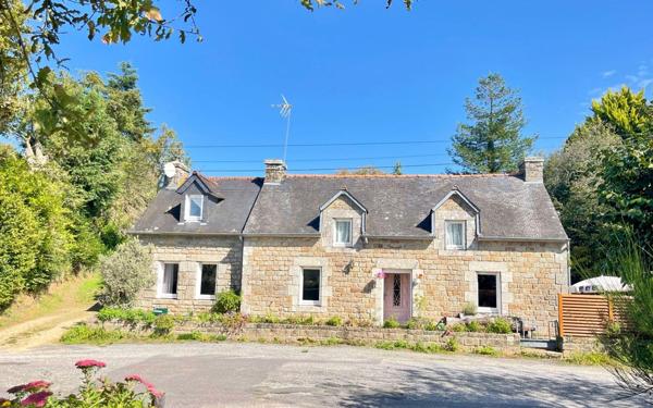 Maison à vendre    6 pièces •  Plouray